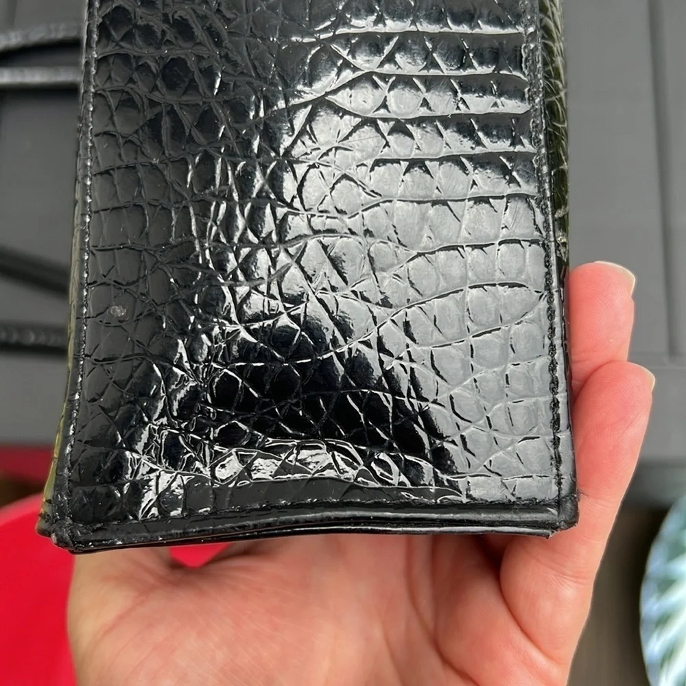 ST. JOHN tote black patent leather crock print